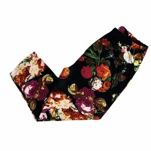 OS Capri Floral Black and Brown Leggings